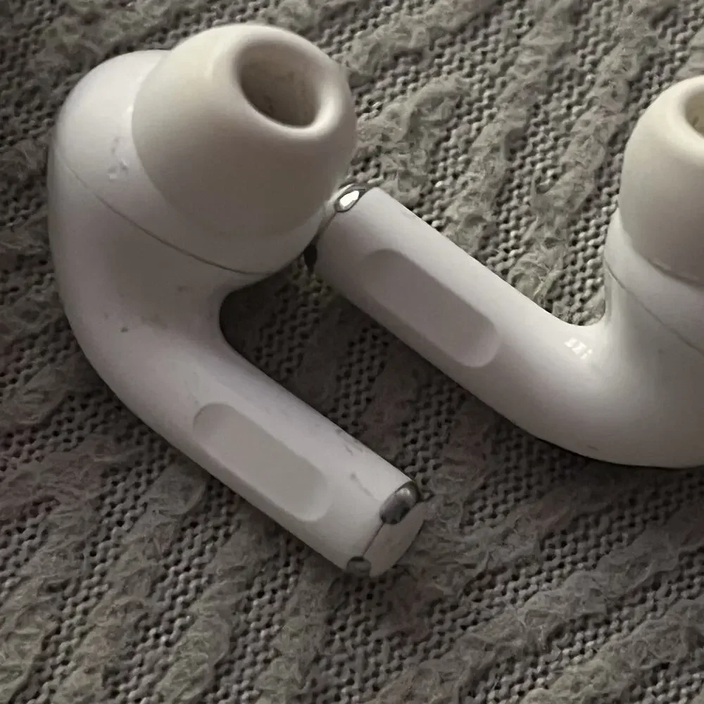 Authentic Apple AirPods Pro 1st Generation Oem Wireless Charging Case Earbuds